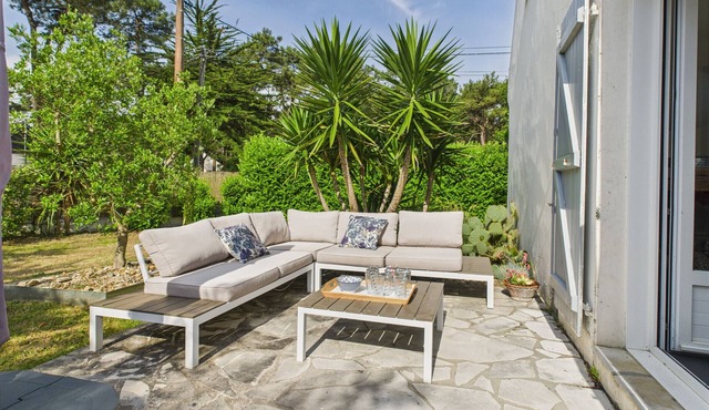 Mahé Bridge - 300m Beach - 6 adults - 6 children