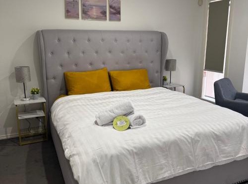 Mahzan on Braid Ensuite