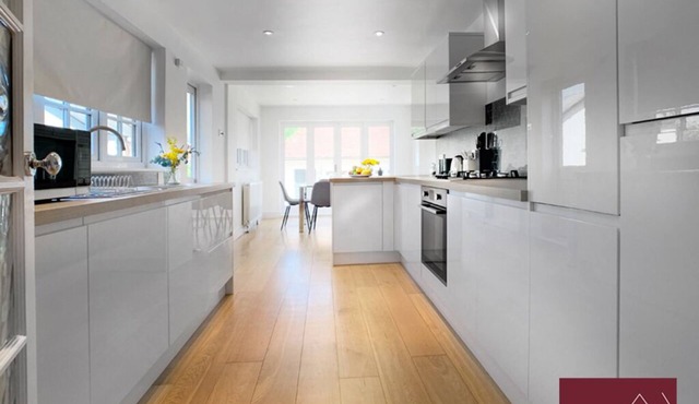 Maidenhead - Garden, Pets Welcome, 4Bed