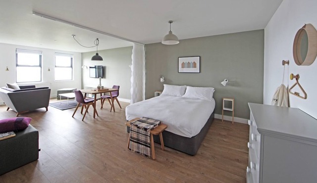 Maidens Jean - 1 Bed Luxury Studio Apartment