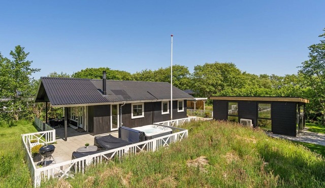 "Maik" - 1.5km from the sea by Interhome