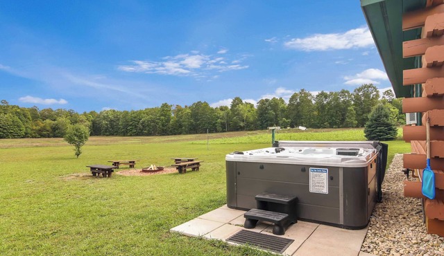 Main Cabin Only Close to Crystal Mt with Hot Tub