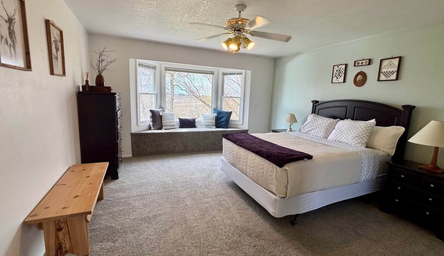 Main House - 4 Bedroom Retreat