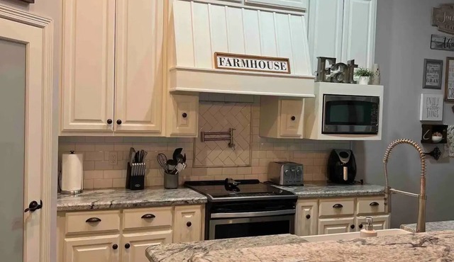 Main House Listing 3BD/2BAnn