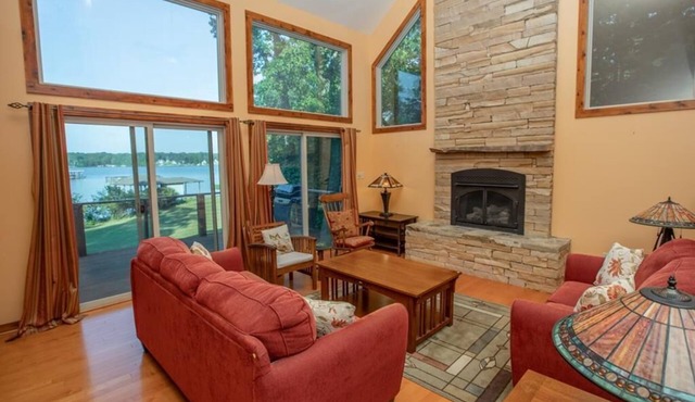Main Lake Cove & Great Views; Dock for pontoons/deck/bass boats; flat lot/linens