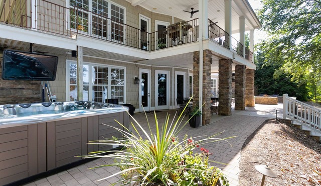 Main Lake, luxury tritoon boat, spa, fire pit, water toys and more more more!