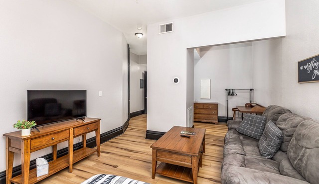 Main St. Studio 1BR/1BA