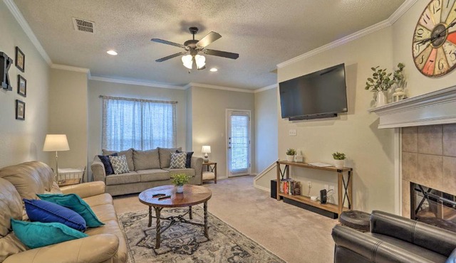 Main Street Abode Less Than 1 Mi to TTU and Downtown!