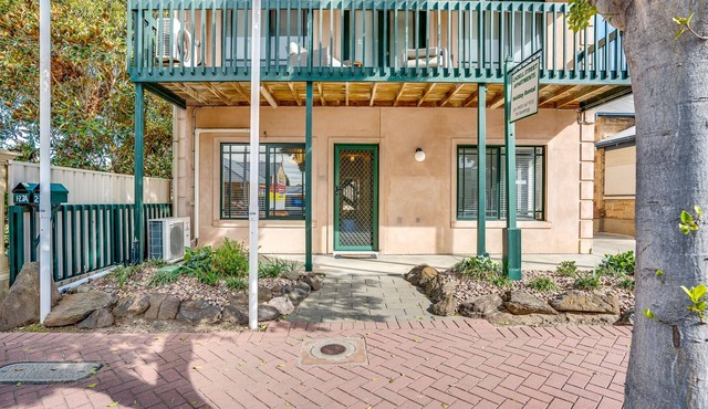 Main Street of Goolwa - WIFI, Smart TV, Linen included