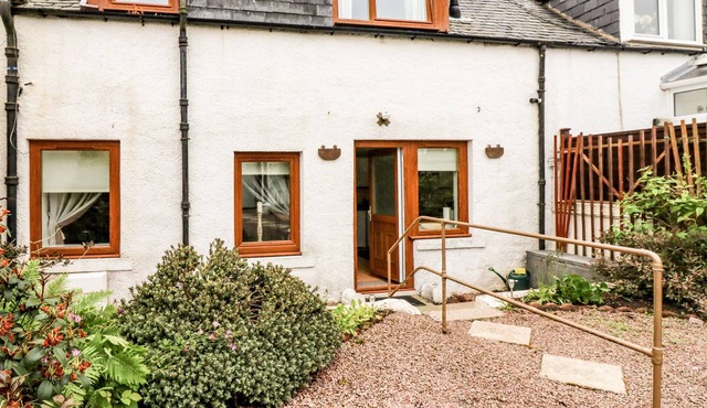 MAIN STREET, pet friendly, country holiday cottage in Cruden Bay