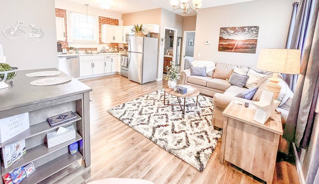Main Street Upscale 2BR Apartment