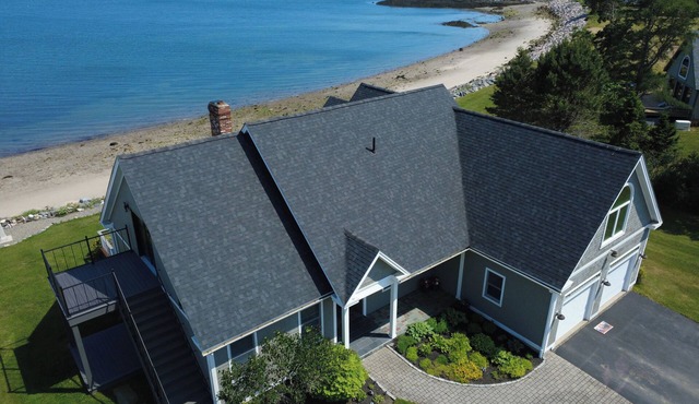 Maine Coastal Luxury Home: Oceanfront 3BR w Beach Access & Stunning Views