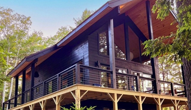 Mainelandia! Stunning New Waterfront Home!