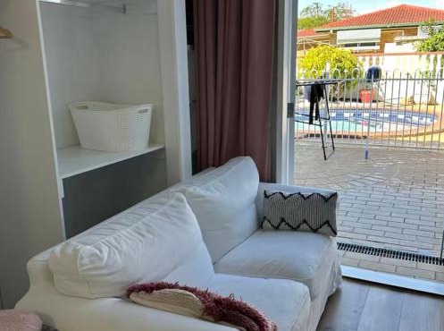 Mains Rd studio 带沙发阳光房 M8