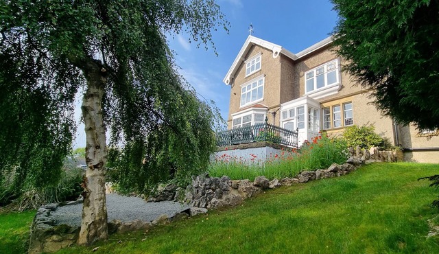 MAINSFIELD, family friendly, luxury holiday cottage in Settle