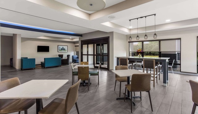 MainStay Suites Bourbonnais - Kankakee