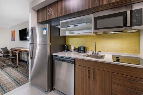 MainStay Suites Georgetown Lexington North