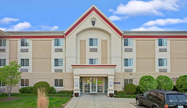 MainStay Suites Northbrook Wheeling