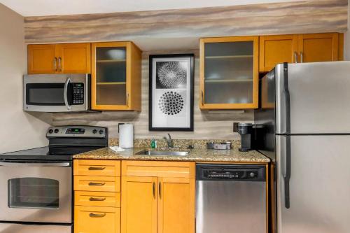 MainStay Suites St Louis - Galleria