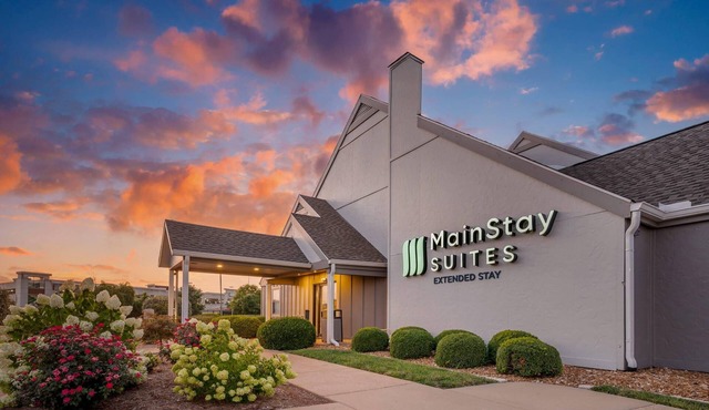 MainStay Suites St. Louis - Galleria