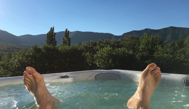 Maison Drôme Provençale - SOUTH France/Jacuzzi/6-8 pers. HERE With Us .