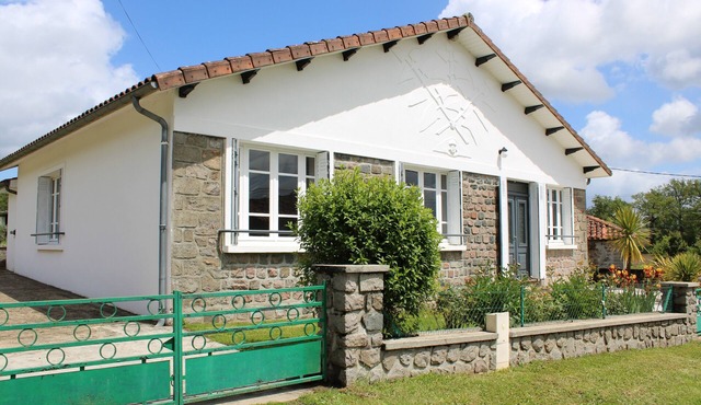 Maison de Campagne et Grand Jardin Clos au Coeur D'une Nature Préservée