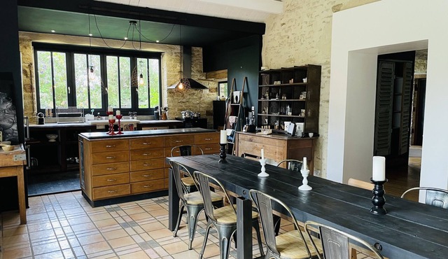 Maison de Charmes, Park, Swimming pool in the heart of the Franc-Comtoise greenery