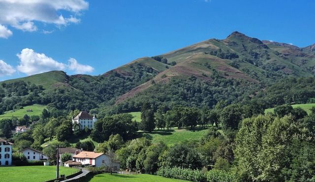 MAISON BASQUE - ST ETIENNR DE BAIGORRY