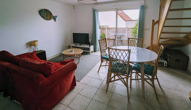 Maison à 300 m de la Plage, Avec 2 Chambres et une Terrasse