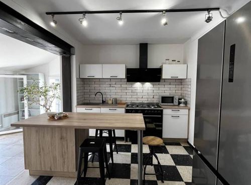 Maison à Canet Plage proche de la plage et des commodités - FR-1-696-84