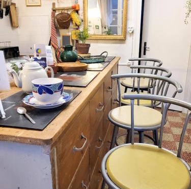 Maison à l'ancienne avec grand terrain , animaux bienvenus