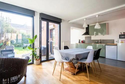 Maison à l'orée du BOIS CITADELLE de LILLE avec TERRASSE en plein sud PROCHE DE TOUTES COMMODITES à la porte de LILLE