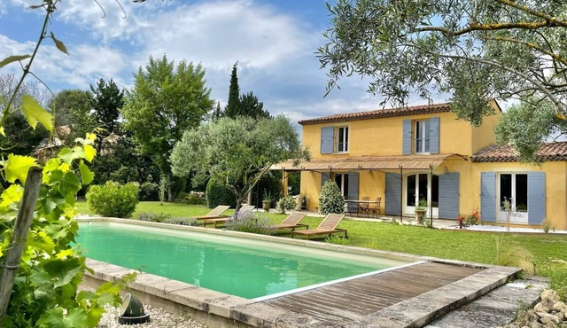 Maison à 2 pas du Village D'ansouis à 30 Minutes D'aix-en-provence