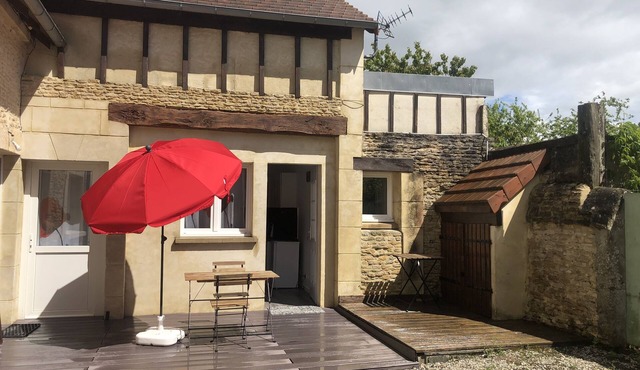 Maison à 4 km de la Mer. Terrasse et Cours Fermée. Chien Accepté