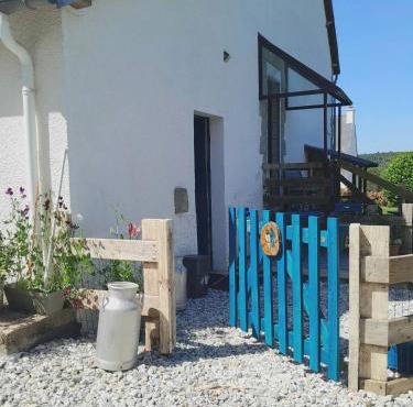 Maison à Huelgoat avec terrasse et barbecue