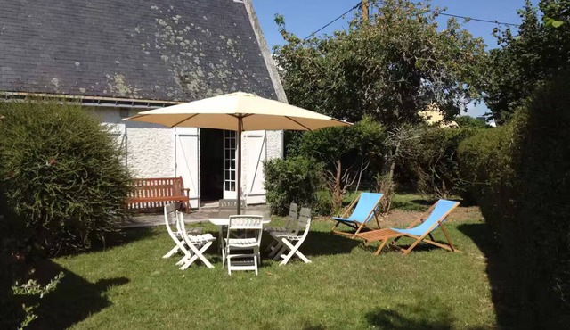 Maison à Kervoyal Avec Proximité Immédiate de la Plage