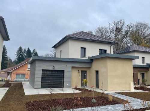 Maison à la campagne en chanvre