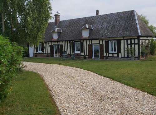 Maison à la campagne, coté forêt