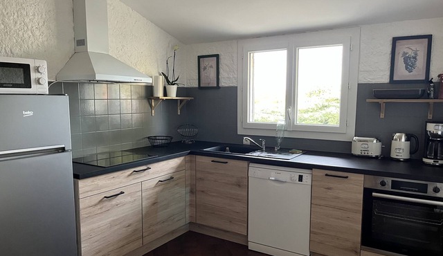 Maison à la Campagne, au Milieu des Vignes, Proche Saint Emilion