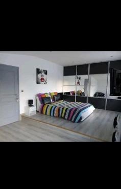 maison à la campagne prés de la ville