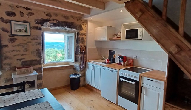 Maison à Pradelles Vue Magnifique sur la Margeride Surplombant le Lac de Naussac