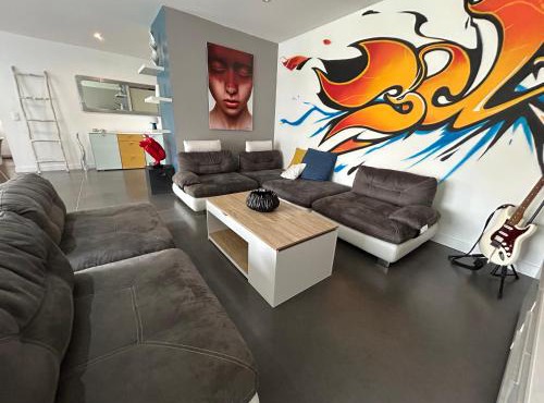 Maison 120m, piscine,jardin, parking, boulodrome