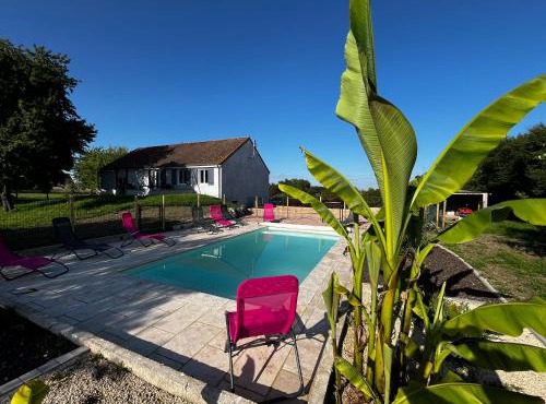 Maison 10 personnes avec piscine jacuzzi, proche du PAL