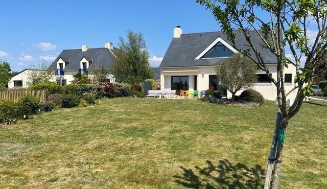 Maison 10min à Pied de la Plage Lanséria - 10 Pers - Grand Jardin au Calme