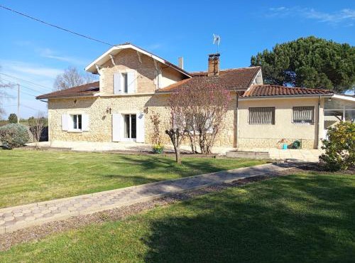 Maison 11 pers, terrasse, barbecue, Bazas