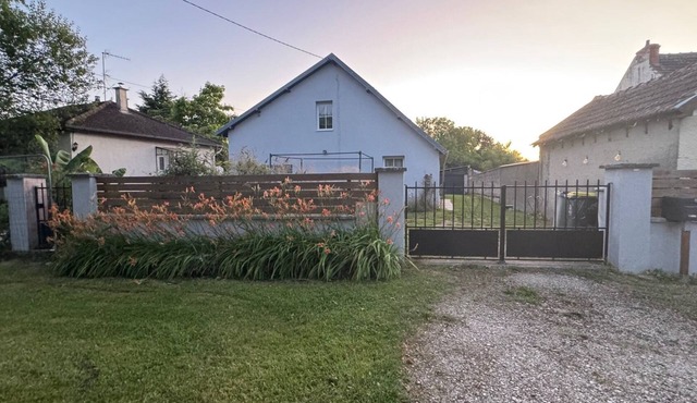 Maison 110 m2 - 3 ch 7 couchages proche 7min Dole-Choisey-Authume