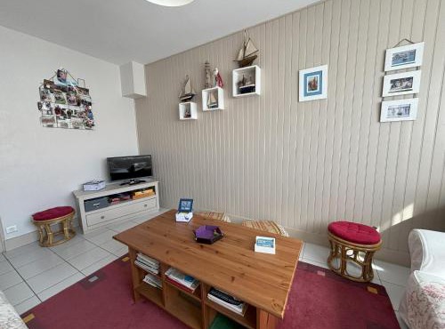 Maison 2 Chambres avec Jardin, Quartier La Chaume, Proche Plage et Commerces - FR-1-197-591