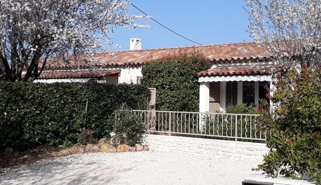 maison 2 ou 4 personnes jardin parking LES AMANDIERS