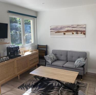 Maison 2 pièces dans parc privé, forêt, loisirs, ecuries de chevaux