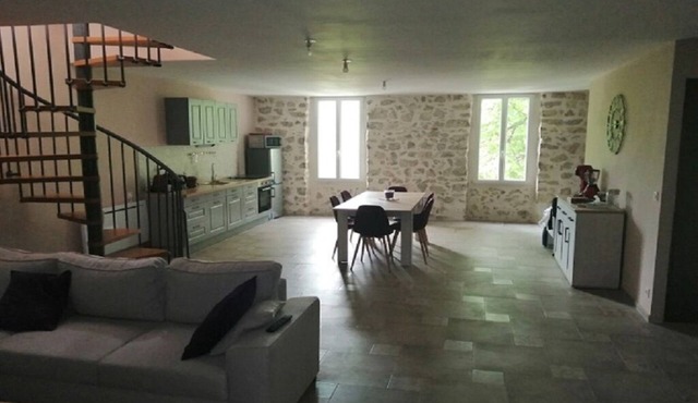 Maison 4/6 Personnes à Claviers, Village Perché du Var